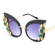 Load image into Gallery viewer, New Fashion Green Diamond Oversized Sunglasses Women Designer Luxury Cat Eye Sunglasses Transparent Frame Vintage Shades 0067