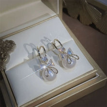 Load image into Gallery viewer, Fashion Rhinestone Crystal Ear Studs