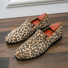 Load image into Gallery viewer, Luxury Men Plus Size Casual Loafers

