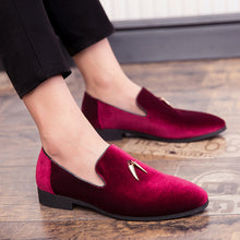 Load image into Gallery viewer, Luxury Men Plus Size Casual Loafers
